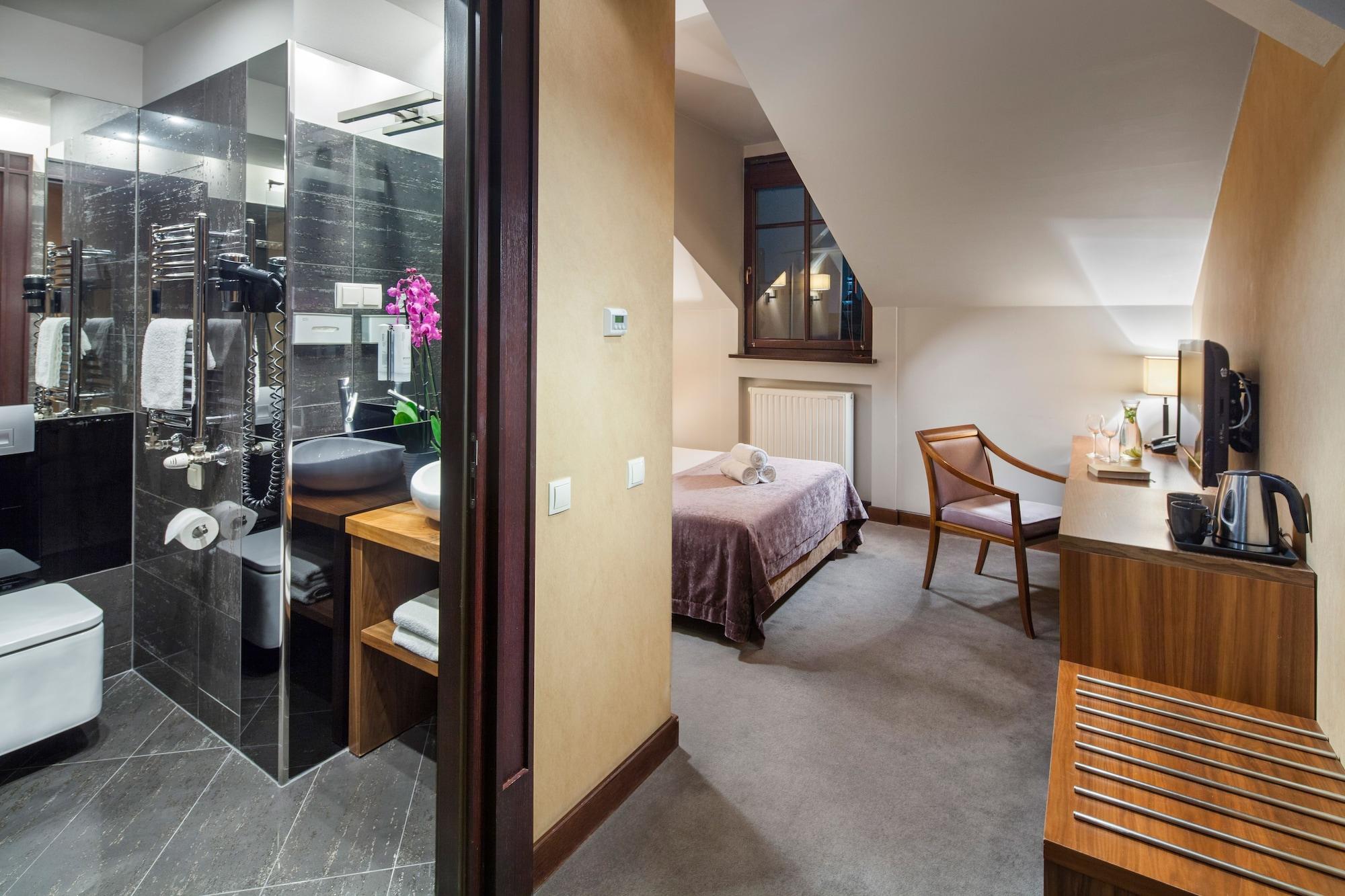 Hotel Unicus Old Town 4*