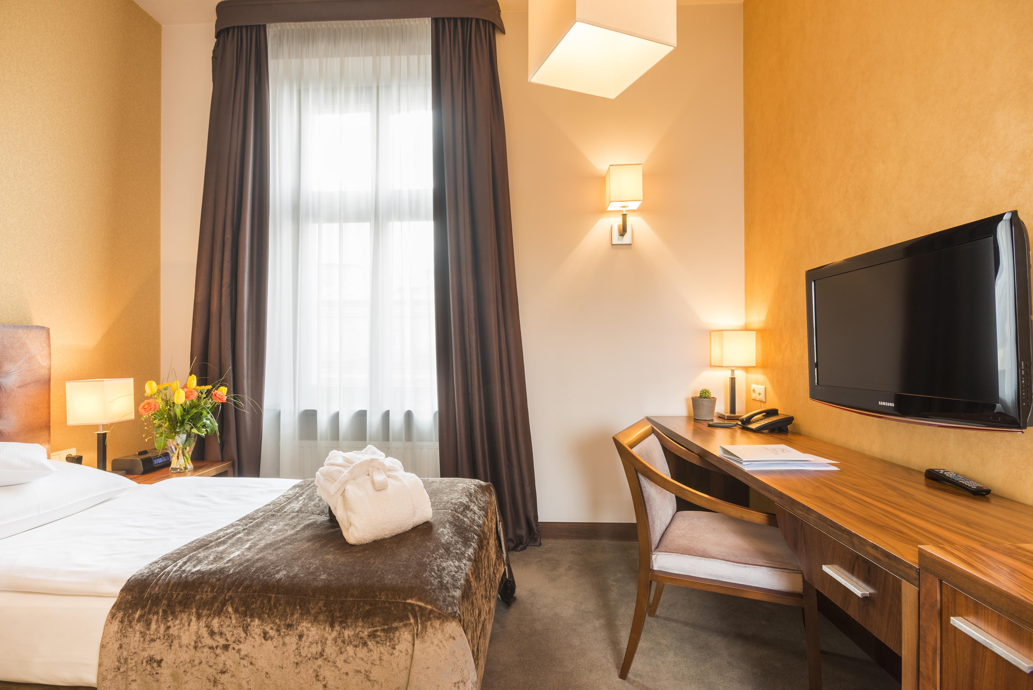 Hotel Unicus Old Town 4*