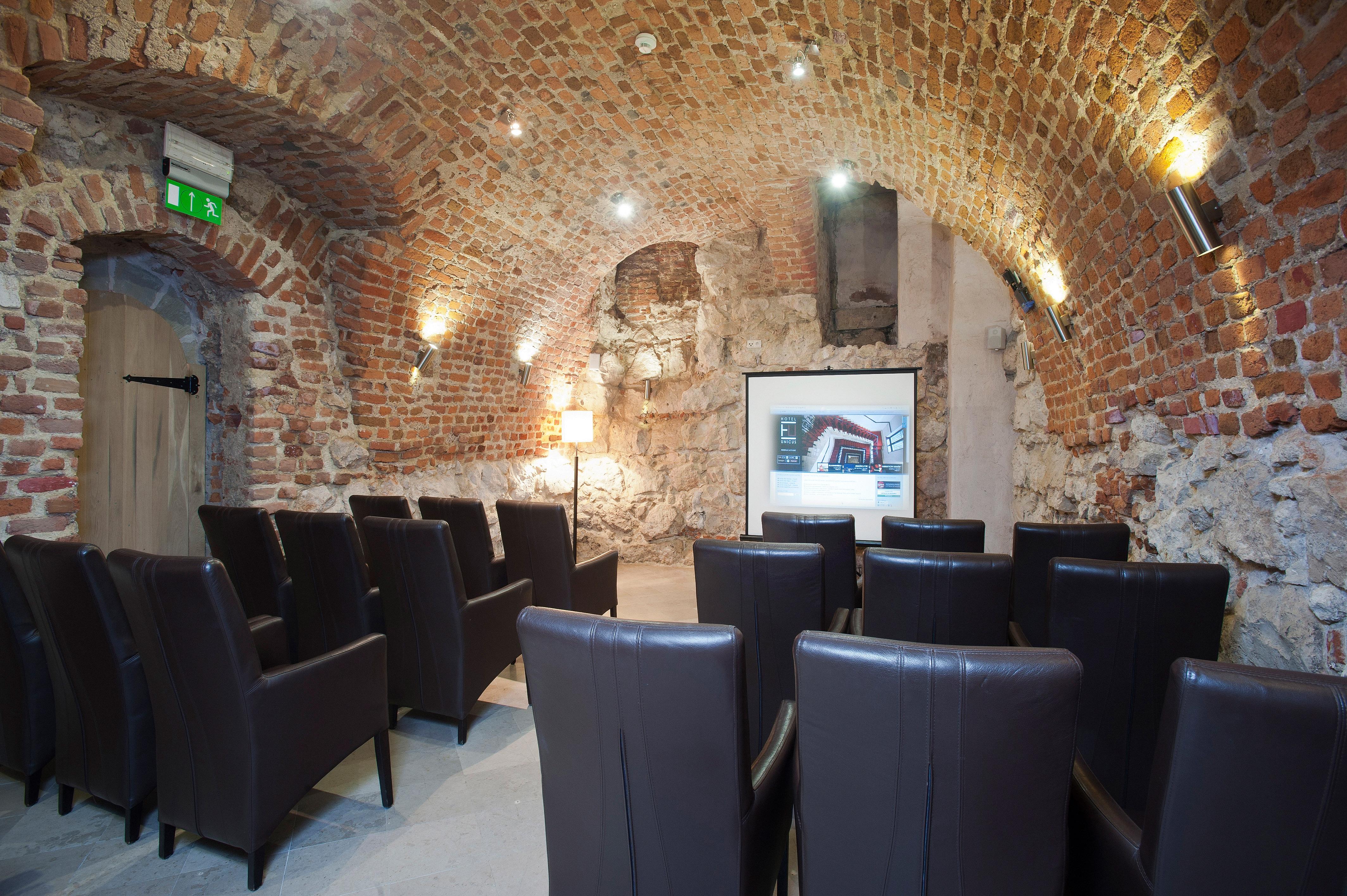Unicus Old Town 4*